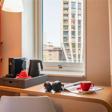 Ibis Centre Hotel 3*