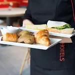 Ibis Centre