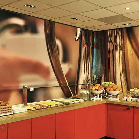Ibis Centre 3*