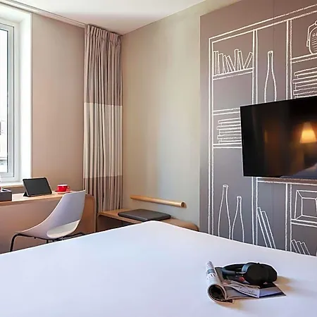 Hotel Ibis Centre 3*