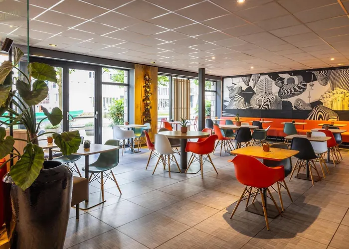 Ibis Centre Hotel 3*