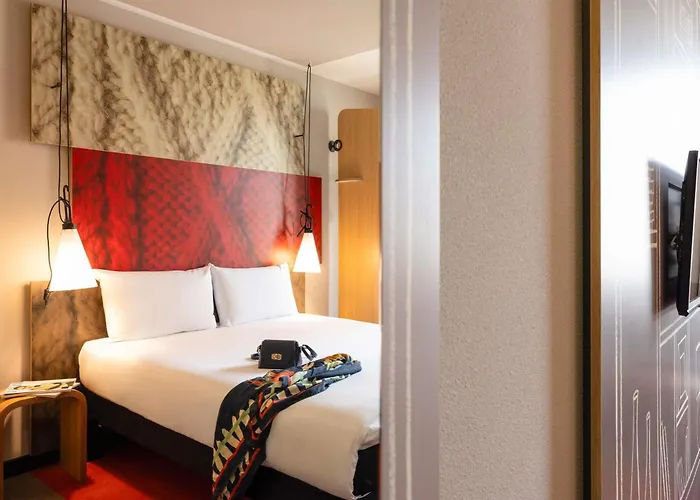 Ibis Centre Hotel 3*